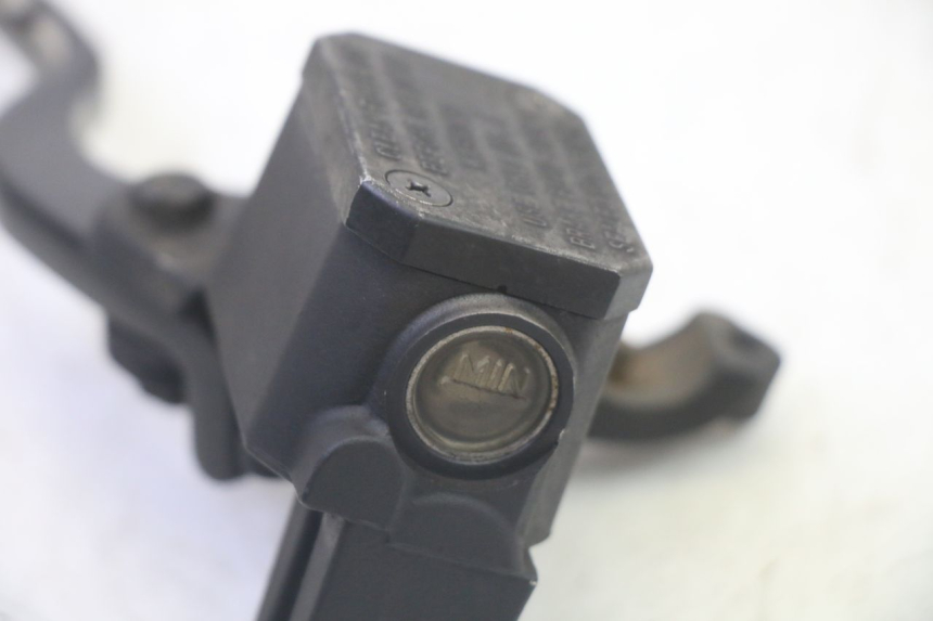 photo de CILINDRO MAESTRO DELANTERO YAMAHA X-MAX XMAX 250 (2006 - 2009) - Vista general del producto