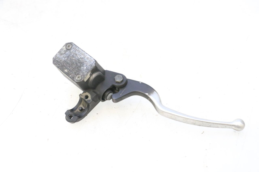 photo de CILINDRO MAESTRO DELANTERO YAMAHA XMAX X-MAX 125 (2006 - 2009) - Primer plano técnico