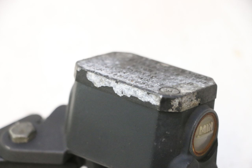 photo de CILINDRO MAESTRO DELANTERO YAMAHA XMAX X-MAX 125 (2006 - 2009) - Estado de la superficie y material