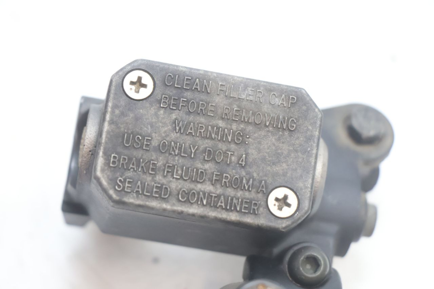 photo de CILINDRO MAESTRO DELANTERO YAMAHA XMAX X-MAX 125 (2006 - 2009) - Detalle de la pieza