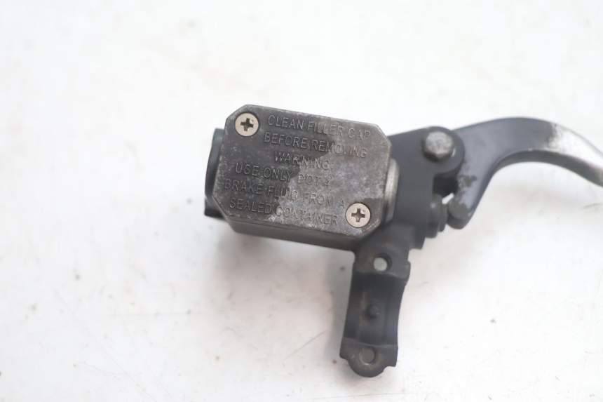 photo de CILINDRO MAESTRO DELANTERO YAMAHA XMAX X-MAX 125 (2006 - 2009) - Detalle de la pieza