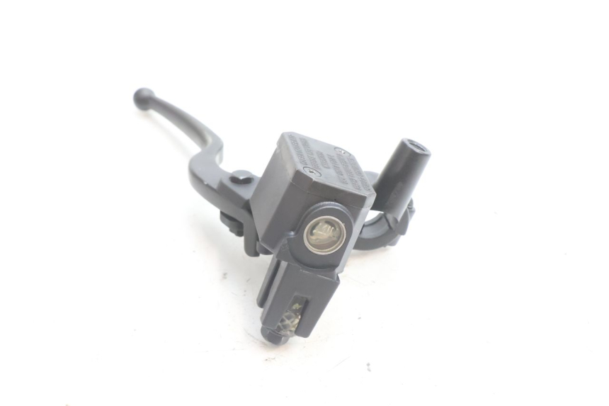 photo de CILINDRO MAESTRO DELANTERO YAMAHA X-MAX XMAX 125 (2010 - 2013) - Vista general del producto