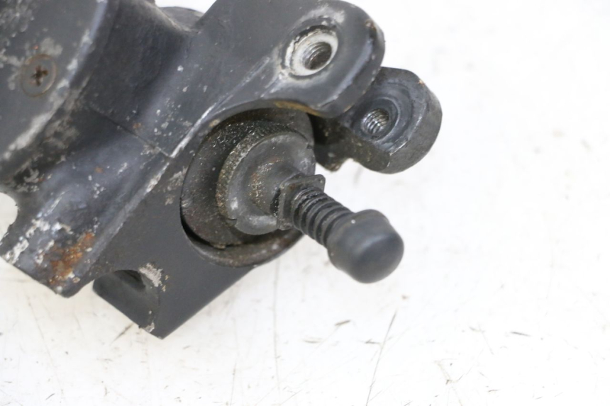 photo de BOMBA FRENO DELANTERO YAMAHA XJN DIVERSION 600 (2000 - 2003) - Primer plano técnico