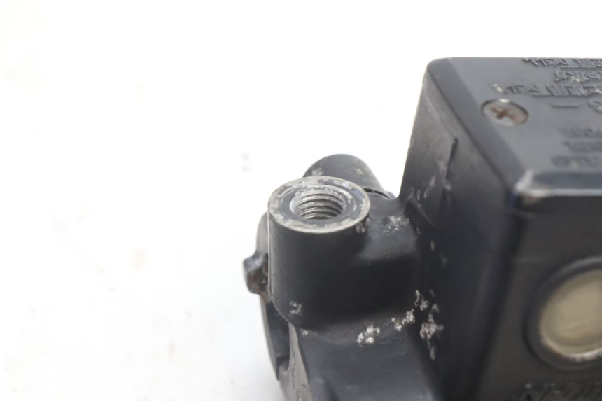 photo de BOMBA FRENO DELANTERO YAMAHA XJR 1300 (1998 - 2002) - Estado de la superficie y material