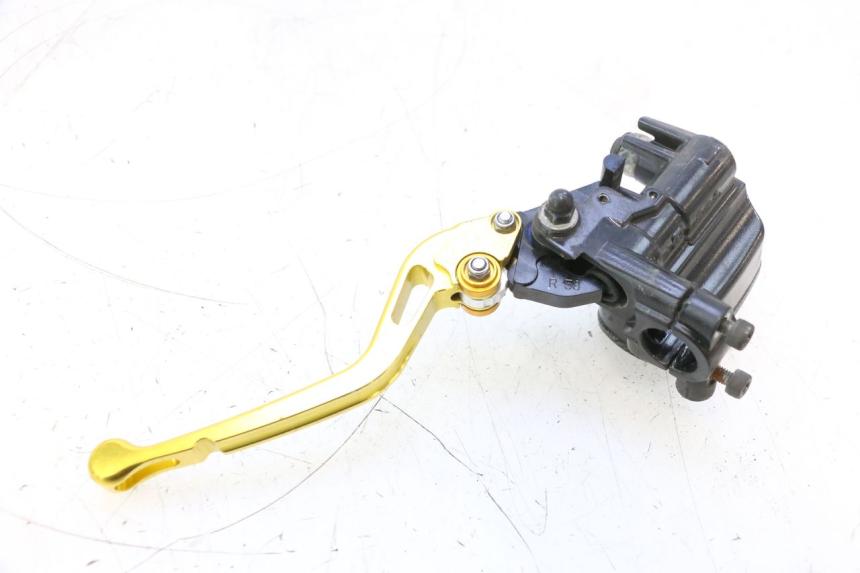 photo de BOMBA FRENO DELANTERO YAMAHA XP T-MAX ABS 500 (2005 - 2005) - Estado de la superficie y material