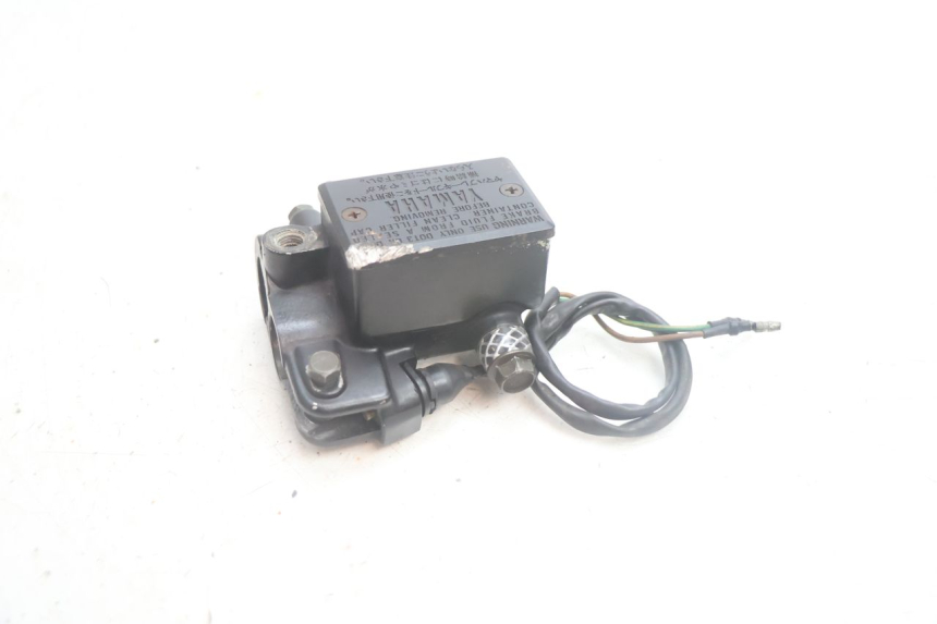 photo de BOMBA FRENO DELANTERO YAMAHA XV VIRAGO 535 (1988 - 2004) - Primer plano técnico