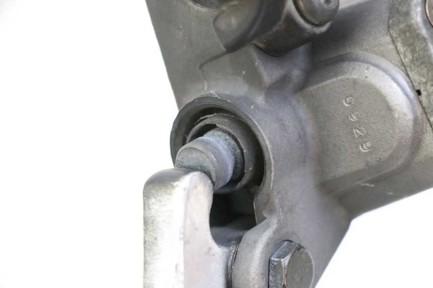 photo de BOMBA FRENO DELANTERO YAMAHA X-MAX XMAX ABS 250 (2010 - 2014) - Primer plano técnico