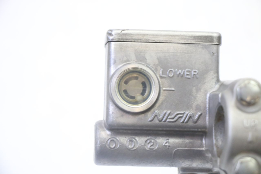 photo de BOMBA FRENO DELANTERO YAMAHA YFM R RAPTOR 250 (2008 - 2014) - Primer plano técnico