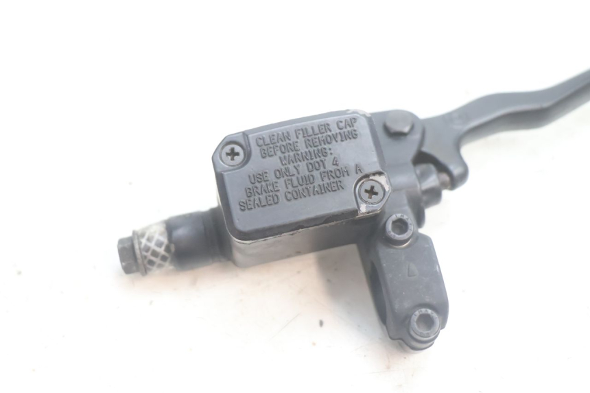 photo de CILINDRO MAESTRO DELANTERO YAMAHA YP MAJESTY 125 (2002 - 2006) - Detalle de la pieza