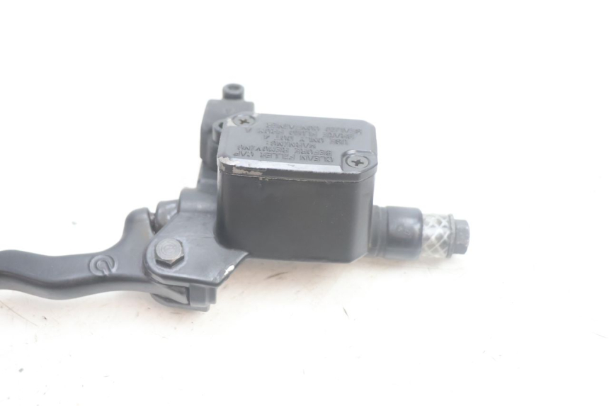 photo de CILINDRO MAESTRO DELANTERO YAMAHA YP MAJESTY 125 (2002 - 2006) - Recambio usado revisado