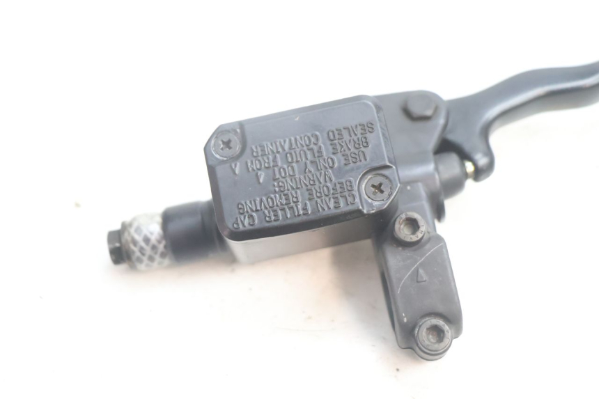 photo de CILINDRO MAESTRO DELANTERO YAMAHA YP MAJESTY 125 (2002 - 2006) - Detalle de la pieza