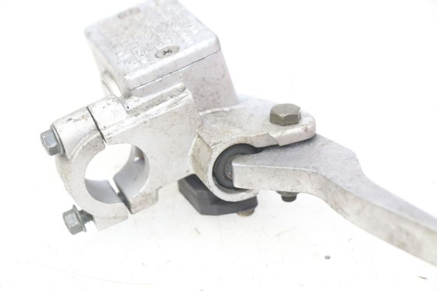 photo de CILINDRO MAESTRO DELANTERO YIYING YY50QT-10 50 (2007 - 2022) - Primer plano técnico