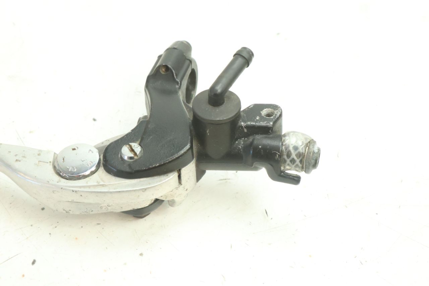 photo de BOMBA FRENO DELANTERO YAMAHA YZF R6 600 (2008 - 2009) - Estado de la superficie y material