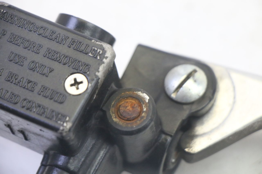 photo de CILINDRO MAESTRO DELANTERO PIAGGIO ZIP 4T 50 (2018 - 2020) - Otra perspectiva