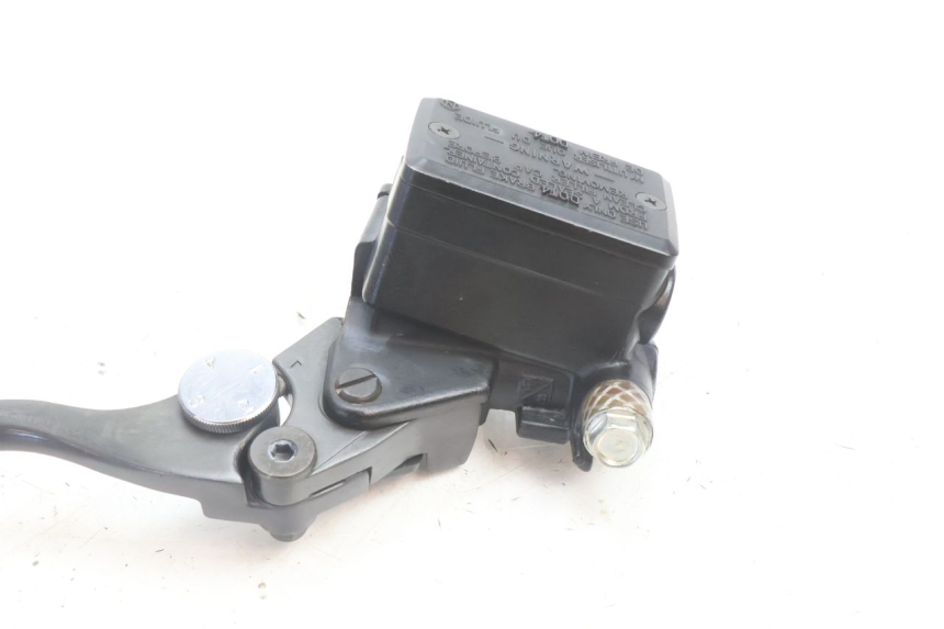 photo de BOMBA FRENO DELANTERO KAWASAKI ZZR 600 (1995 - 2004) - Vista general del producto