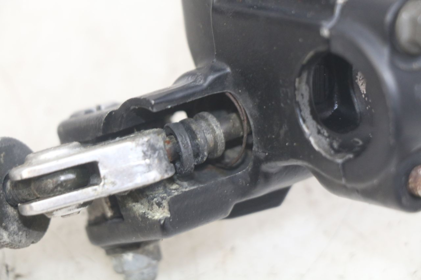 photo de CILINDRO MAESTRO DE EMBRAGUE HONDA CBR F SC25 1000 (1989 - 1992) - Zoom estado de uso
