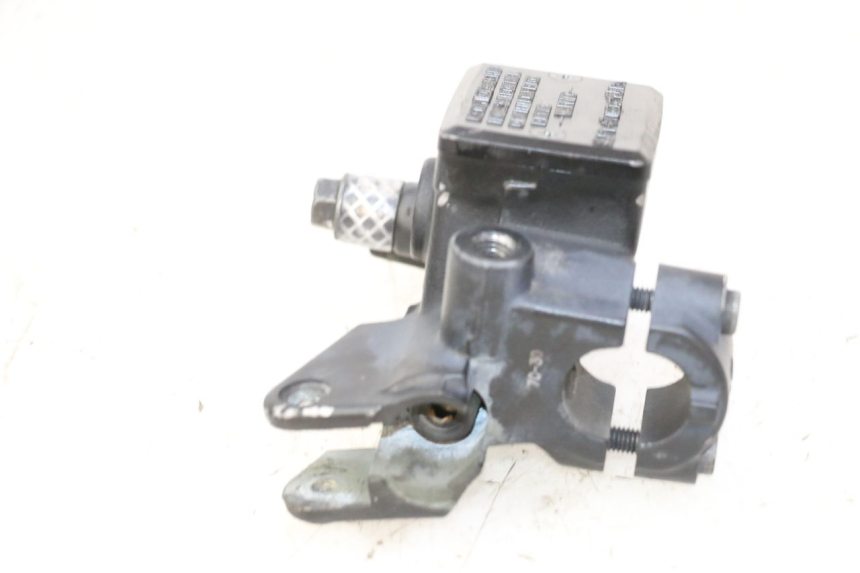 photo de CILINDRO MAESTRO DE EMBRAGUE YAMAHA FJR ABS 1300 (2016 - 2020) - Otra perspectiva