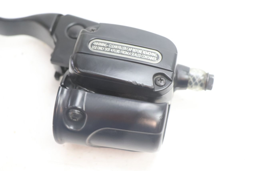 photo de BOMBA EMBRAGUE HARLEY DAVIDSON ROAD GLIDE FLTRXSE 1920 (2018 - 2022) - Primer plano técnico