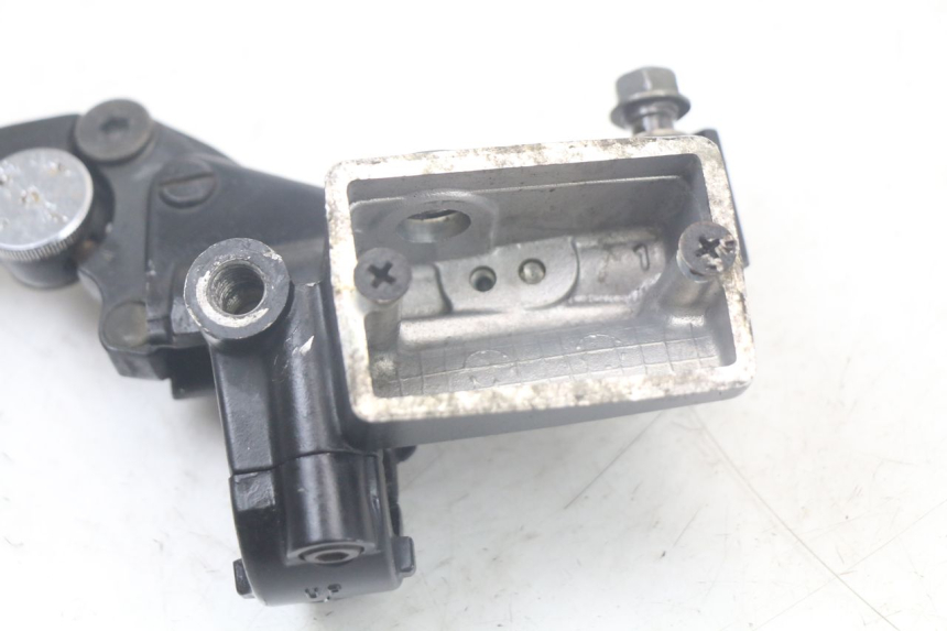 photo de CILINDRO MAESTRO DE EMBRAGUE TRIUMPH SPEED TRIPLE T301 900 (1994 - 1996) - Otra perspectiva