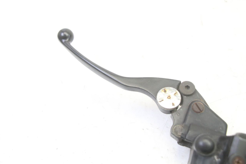 photo de BOMBA EMBRAGUE TRIUMPH SPRINT 900 (1995 - 1998) - Detalle de la pieza