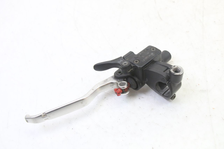 photo de BOMBA EMBRAGUE KTM SUPERENDURO R 950 (2005 - 2009) - Primer plano técnico