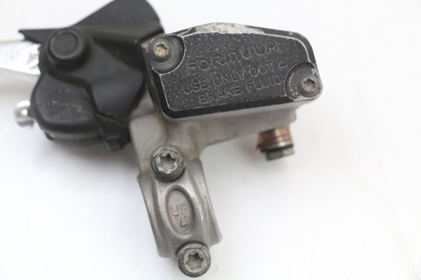 photo de BOMBA EMBRAGUE KTM SX 85 (2013 - 2017) - Primer plano técnico