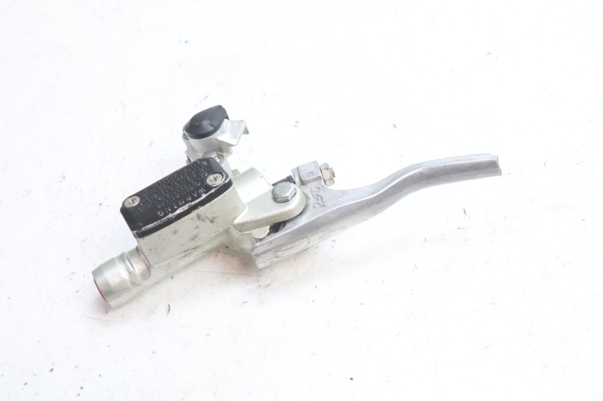 photo de BOMBA EMBRAGUE HUSABERG TE 250 (2011 - 2014) - Primer plano técnico