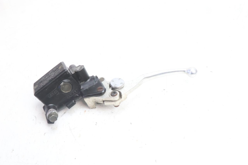 photo de BOMBA EMBRAGUE YAMAHA XJR 1300 (1998 - 2002) - Primer plano técnico