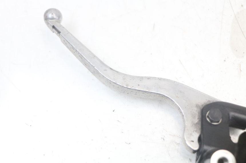 photo de CILINDRO MAESTRO DE FRENO TRASERO QUADRO 3D S 350 (2013 - 2018) - Primer plano técnico