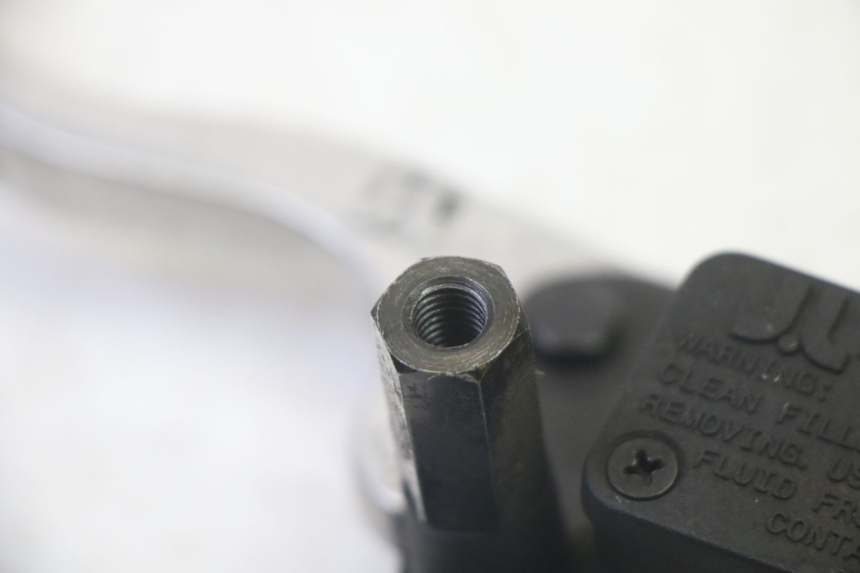 photo de BOMBA FRENO TRASERO QUADRO 4 4D 350 (2015 - 2018) - Zoom estado de uso