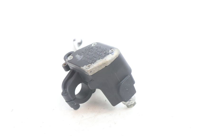 photo de BOMBA FRENO TRASERO APRILIA ATLANTIC S 125 (2010 - 2013) - Primer plano técnico