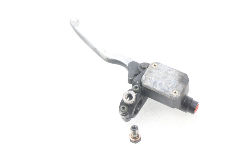photo de BOMBA FRENO TRASERO PIAGGIO BEVERLY 125 (1998 - 2005) - Primer plano técnico