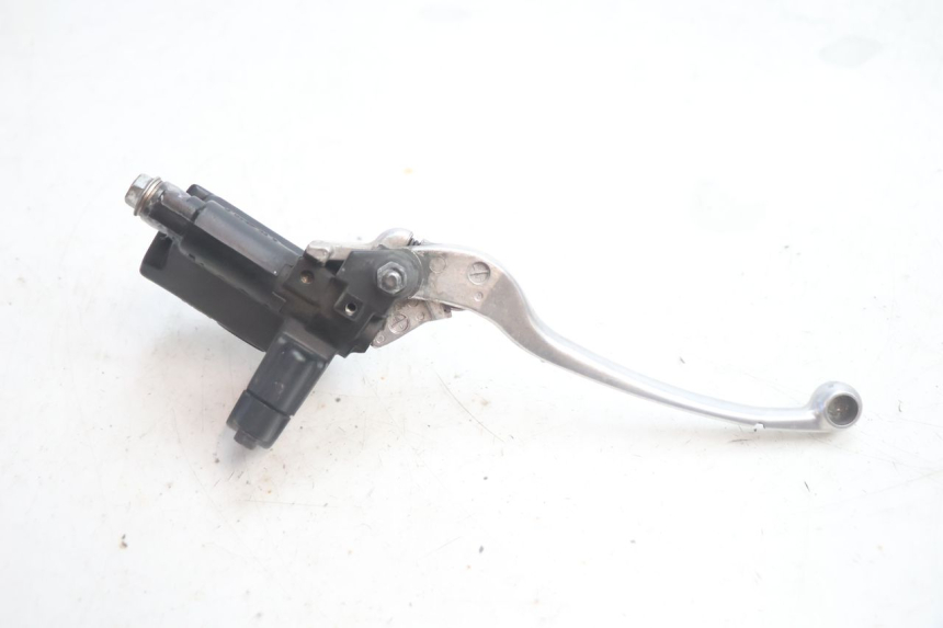 photo de BOMBA FRENO TRASERO SUZUKI BURGMAN EXECUTIVE ABS 650 (2006 - 2012) - Estado de la superficie y material