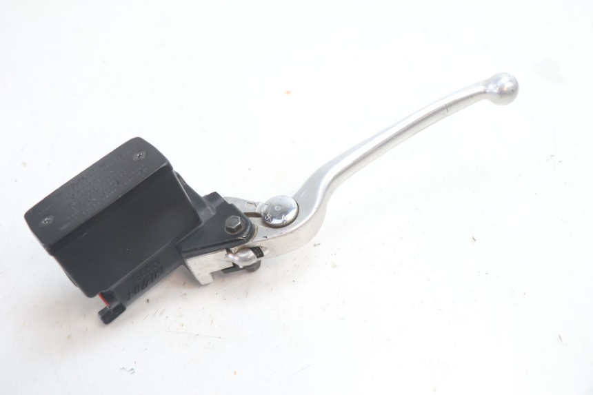 photo de BOMBA FRENO TRASERO BMW C SPORT 650 (2015 - 2021) - Primer plano técnico