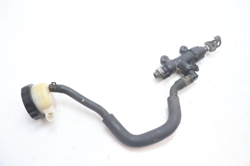 photo de BOMBA FRENO TRASERO HONDA CB F HORNET 600 (2005 - 2006) - Estado de la superficie y material