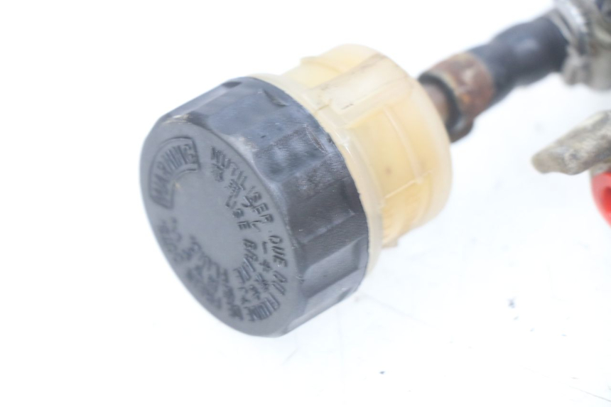 photo de CILINDRO MAESTRO DE FRENO TRASERO HONDA CBR RR FIREBLADE 900 (1992 - 1994) - Otra perspectiva