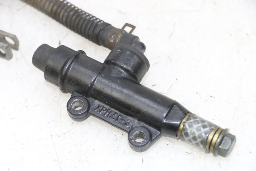 photo de BOMBA FRENO TRASERO KSR CODE 125 (2018 - 2020) - Primer plano técnico