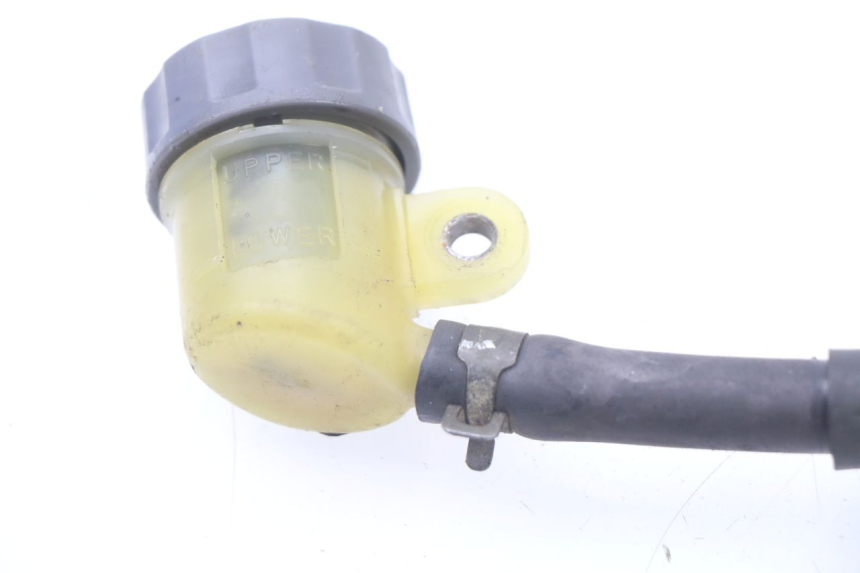 photo de BOMBA FRENO TRASERO HONDA CR 125 (2000 - 2001) - Primer plano técnico