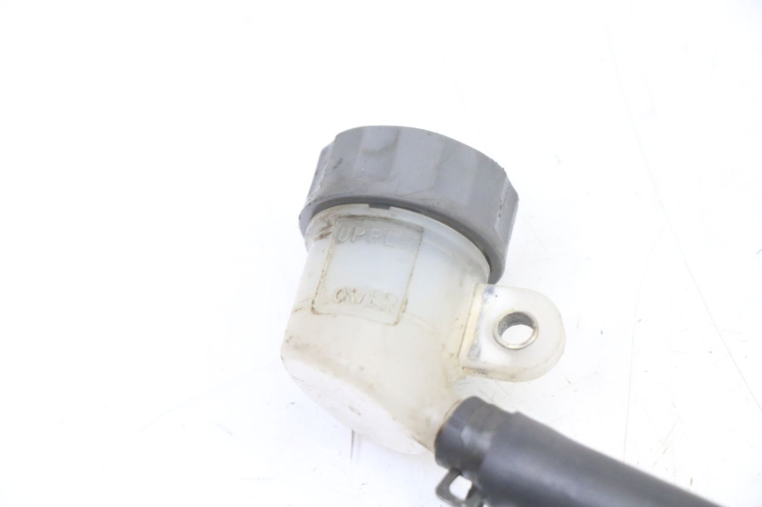 photo de BOMBA FRENO TRASERO HONDA CR 85 (2003 - 2007) - Primer plano técnico