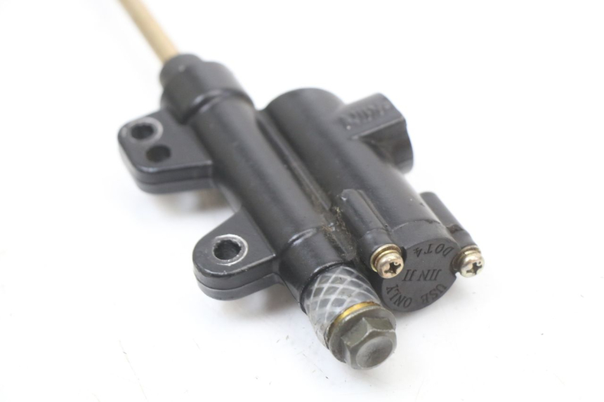 photo de CILINDRO MAESTRO DE FRENO TRASERO CCR DIRT BIKE 125 - Detalles de los puntos de fijación