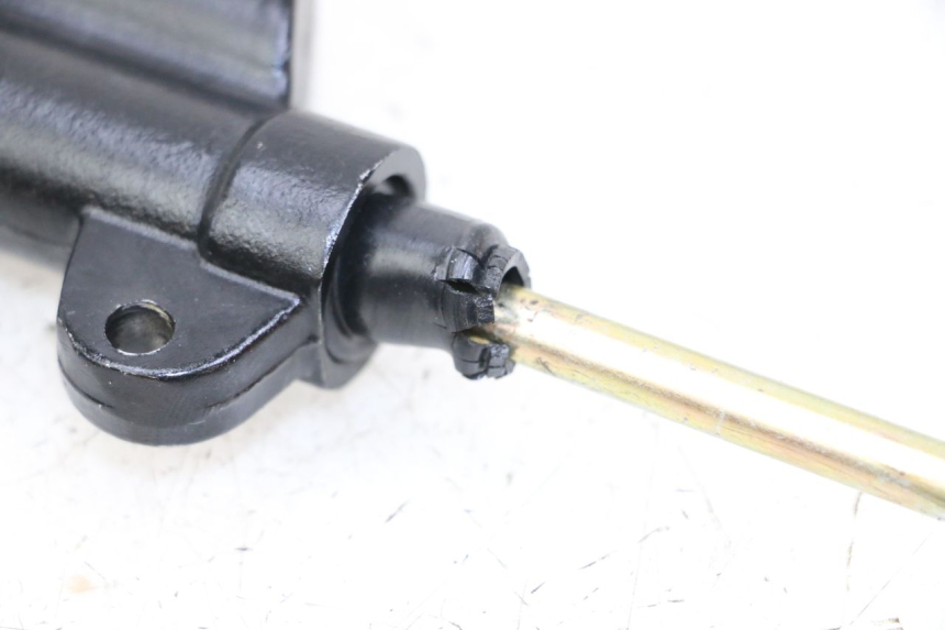 photo de BOMBA FRENO TRASERO RSR DIRT BIKE 150 - Otra perspectiva