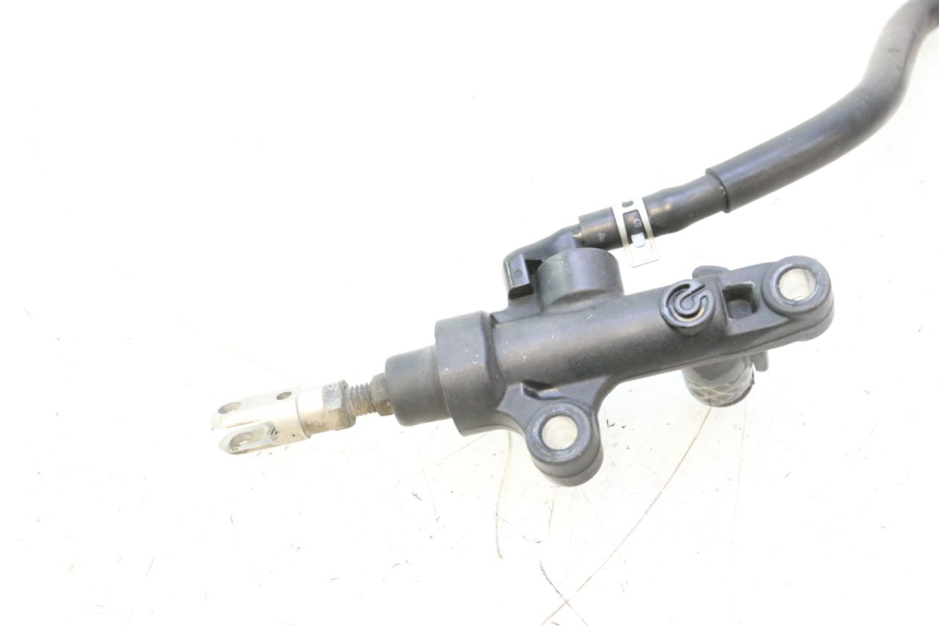 photo de BOMBA FRENO TRASERO YAMAHA FJR 1300 (2001 - 2005) - Estado de la superficie y material