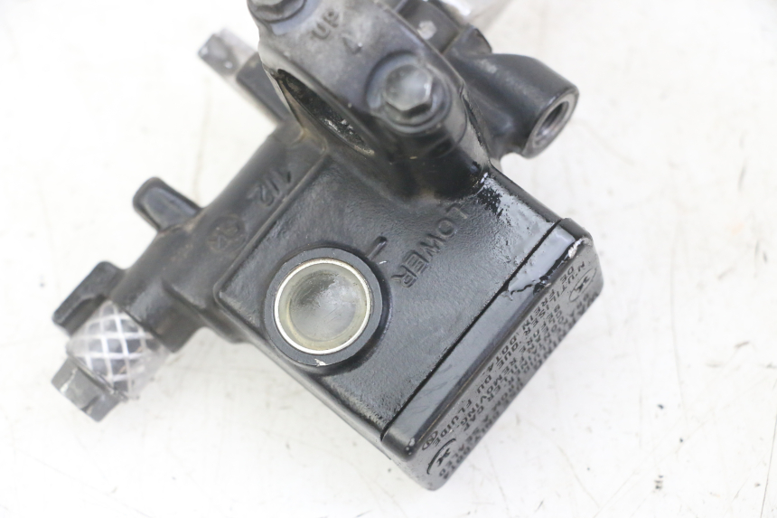 photo de BOMBA FRENO TRASERO HONDA FORZA ABS 300 (2013 - 2017) - Detalles de los puntos de fijación