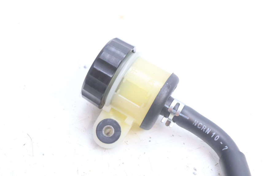 photo de BOMBA FRENO TRASERO YAMAHA FZ8 800 (2010 - 2016) - Detalle de la pieza