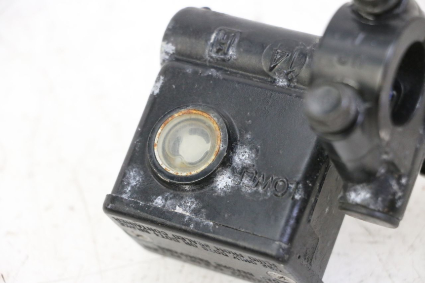 photo de BOMBA FRENO TRASERO SYM JOYMAX 125 (2010 - 2017) - Otra perspectiva