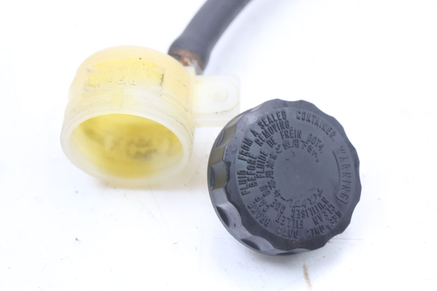 photo de BOMBA FRENO TRASERO KAWASAKI GTR 1000 (1994 - 2004) - Recambio usado revisado