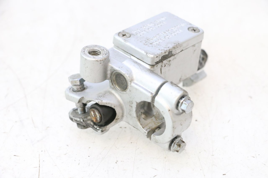 photo de BOMBA FRENO TRASERO KYMCO LIKE 125 (2009 - 2016) - Primer plano técnico