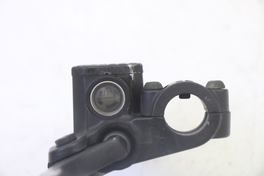 photo de CILINDRO MAESTRO DE FRENO TRASERO PIAGGIO MP3 LT 300 (2010 - 2016) - Primer plano técnico