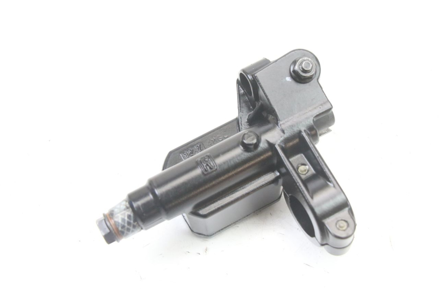 photo de CILINDRO MAESTRO DE FRENO TRASERO PIAGGIO MP3 500 (2014 - 2017) - Primer plano técnico