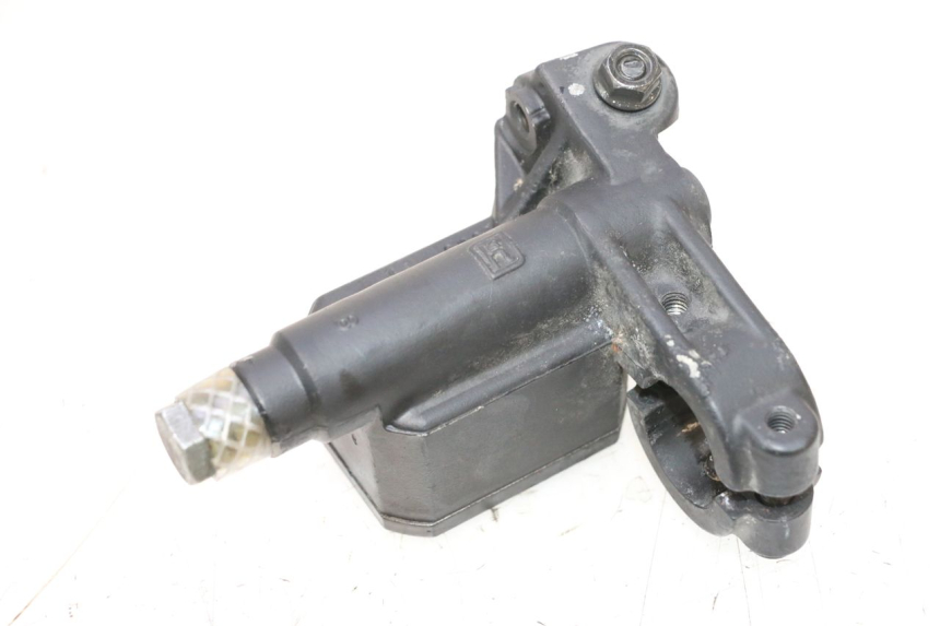 photo de CILINDRO MAESTRO DE FRENO TRASERO PIAGGIO MP3 RL 250 (2006 - 2010) - Otra perspectiva